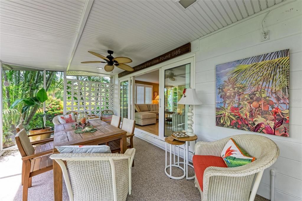 For Sale: $1,249,000 (2 beds, 2 baths, 1068 Square Feet)