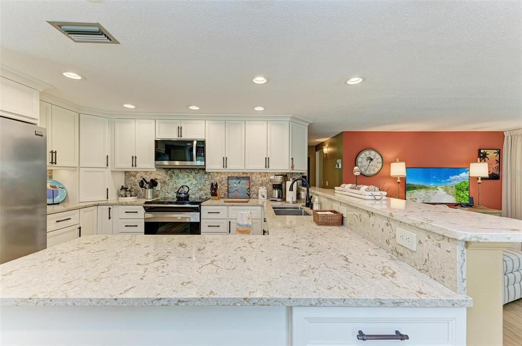 For Sale: $1,249,000 (2 beds, 2 baths, 1068 Square Feet)