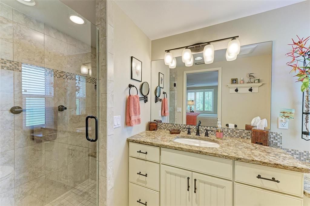 For Sale: $1,249,000 (2 beds, 2 baths, 1068 Square Feet)