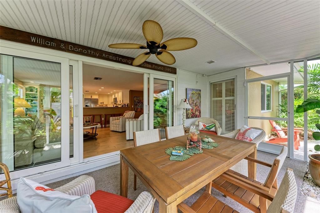 For Sale: $1,249,000 (2 beds, 2 baths, 1068 Square Feet)