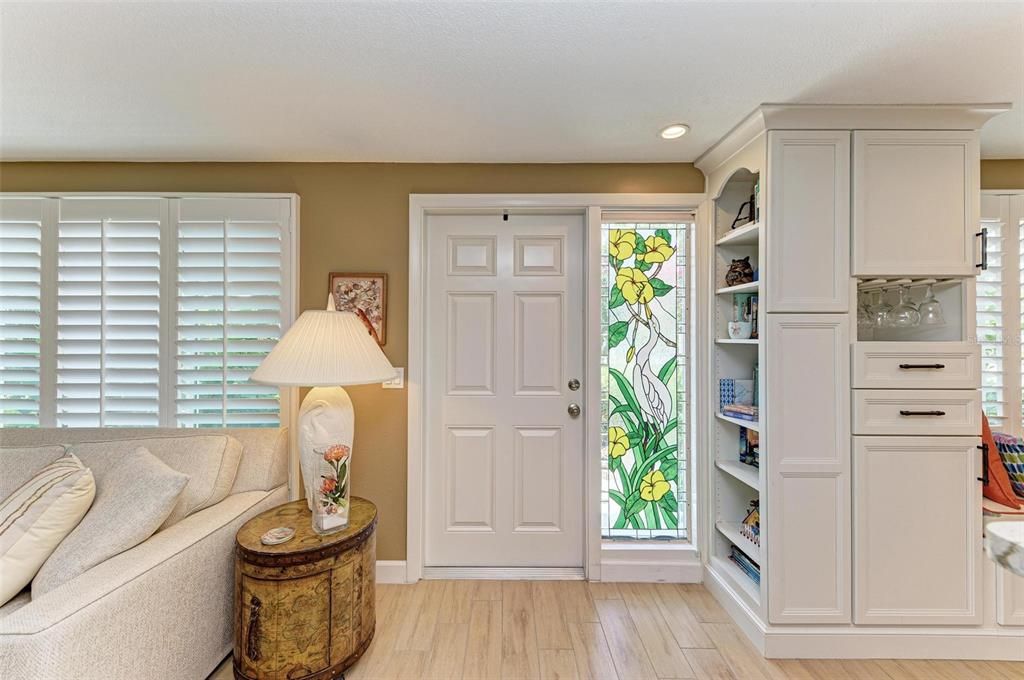 For Sale: $1,249,000 (2 beds, 2 baths, 1068 Square Feet)