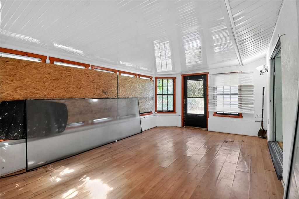 For Sale: $185,000 (3 beds, 2 baths, 1773 Square Feet)