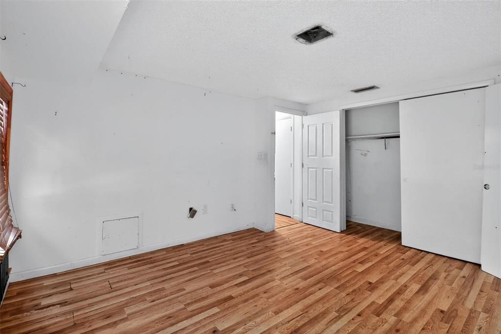 For Sale: $185,000 (3 beds, 2 baths, 1773 Square Feet)