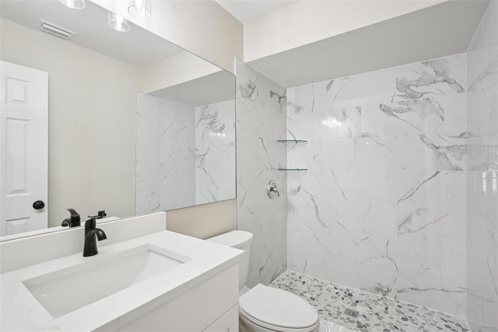 Под контрактом: $239,000 (2 спален, 2 ванн, 1216 Квадратных фут)