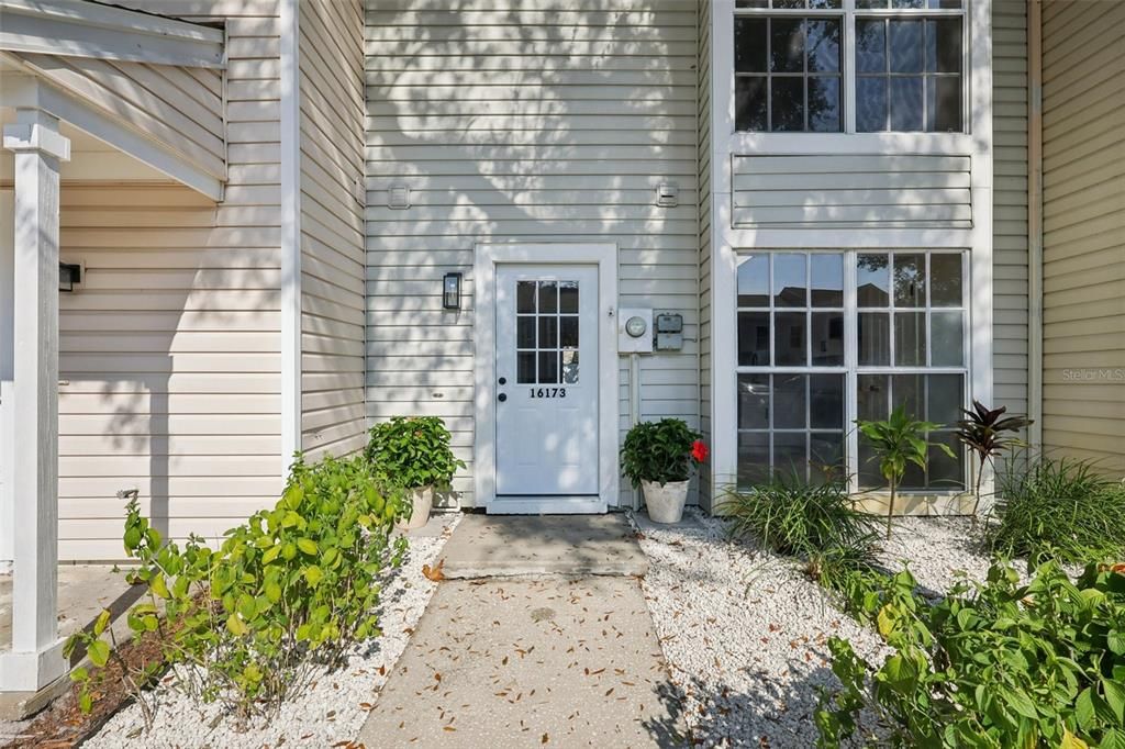 Под контрактом: $239,000 (2 спален, 2 ванн, 1216 Квадратных фут)