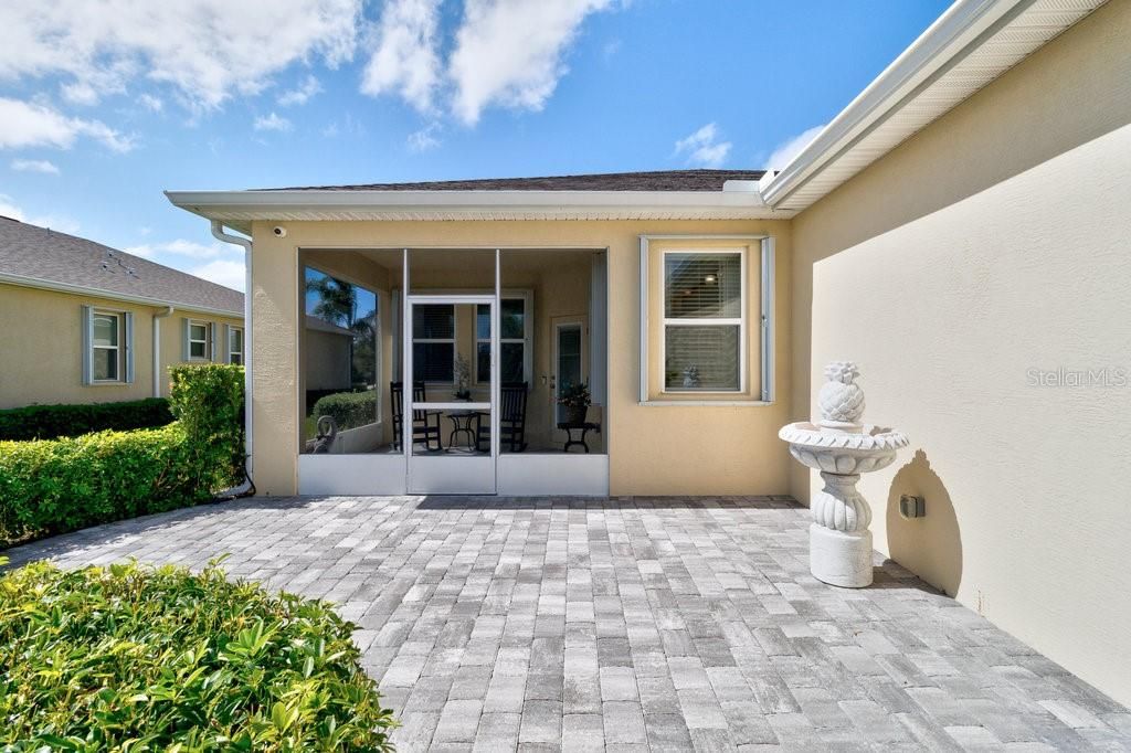 For Sale: $444,000 (4 beds, 2 baths, 2076 Square Feet)