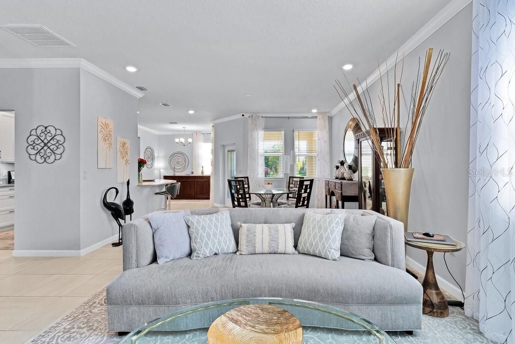 For Sale: $444,000 (4 beds, 2 baths, 2076 Square Feet)