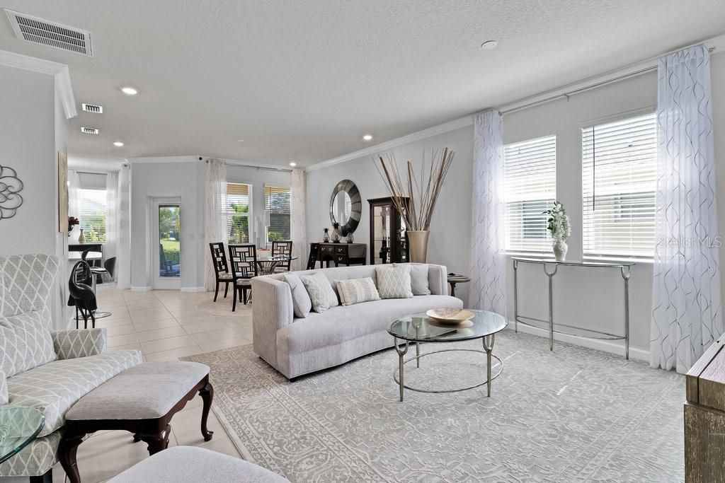 For Sale: $444,000 (4 beds, 2 baths, 2076 Square Feet)