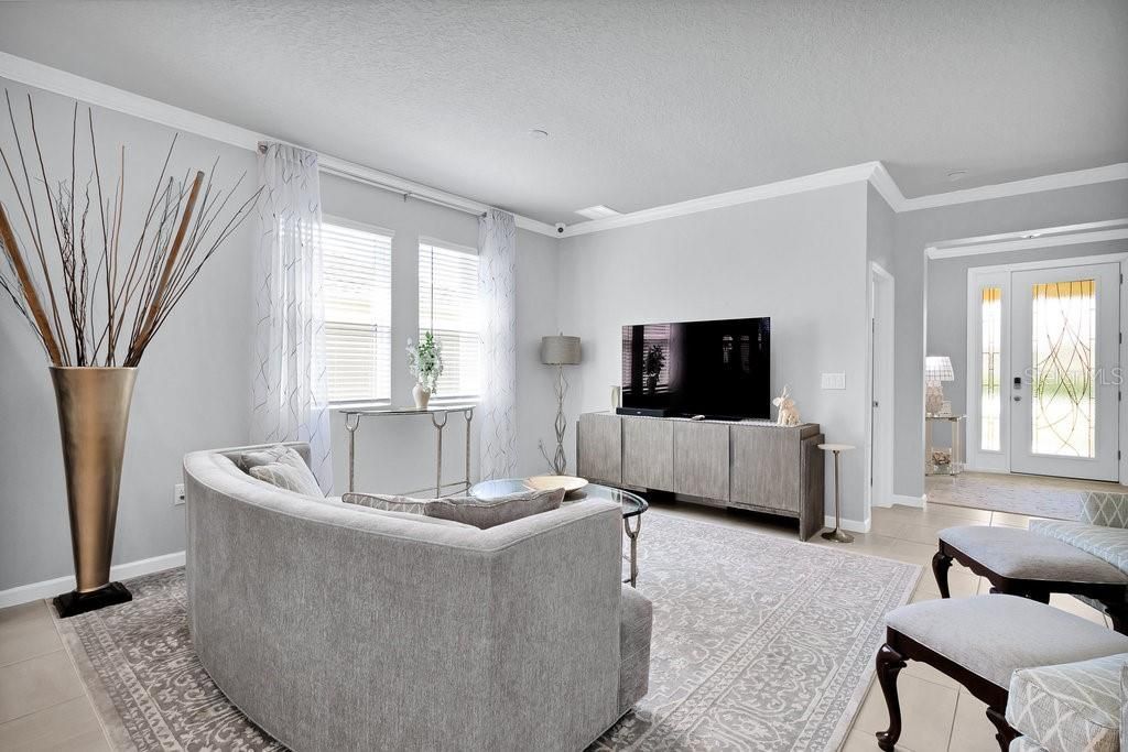 For Sale: $444,000 (4 beds, 2 baths, 2076 Square Feet)