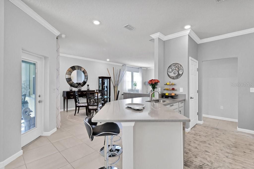 For Sale: $444,000 (4 beds, 2 baths, 2076 Square Feet)