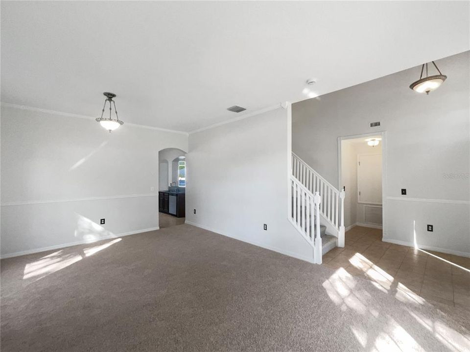 合同活跃: $515,000 (6 贝兹, 3 浴室, 3047 平方英尺)