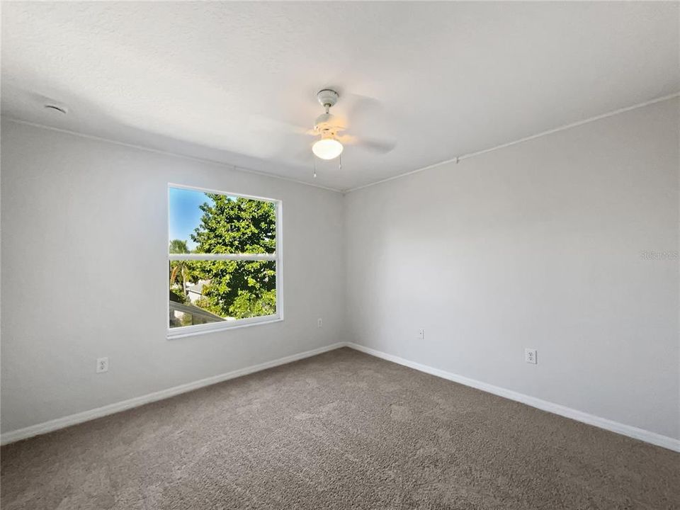 合同活跃: $515,000 (6 贝兹, 3 浴室, 3047 平方英尺)