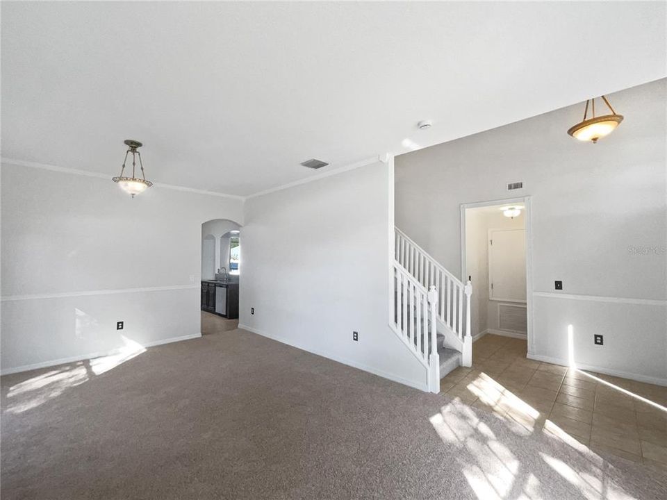 合同活跃: $515,000 (6 贝兹, 3 浴室, 3047 平方英尺)