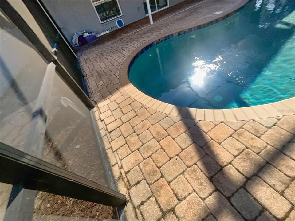 合同活跃: $515,000 (6 贝兹, 3 浴室, 3047 平方英尺)