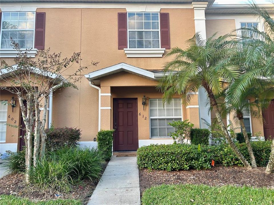 For Rent: $1,650 (2 beds, 2 baths, 1076 Square Feet)