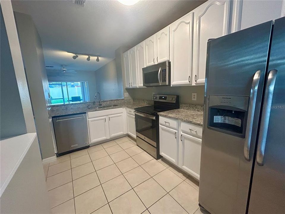 For Rent: $1,650 (2 beds, 2 baths, 1076 Square Feet)