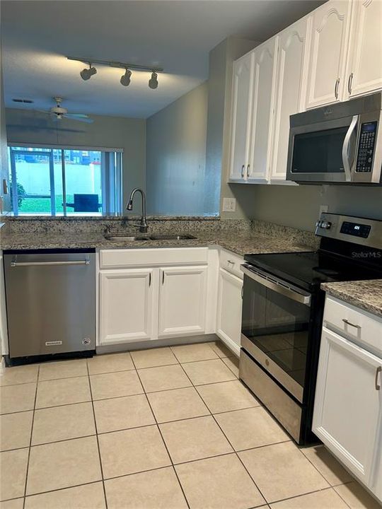 For Rent: $1,650 (2 beds, 2 baths, 1076 Square Feet)