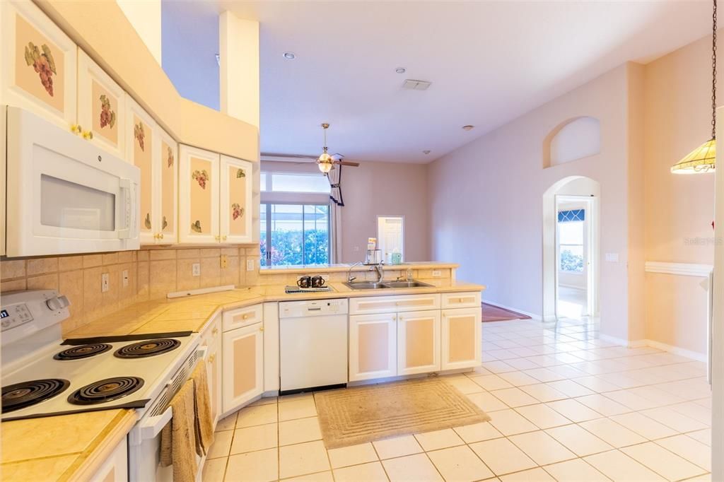 待售: $594,900 (4 贝兹, 3 浴室, 2267 平方英尺)