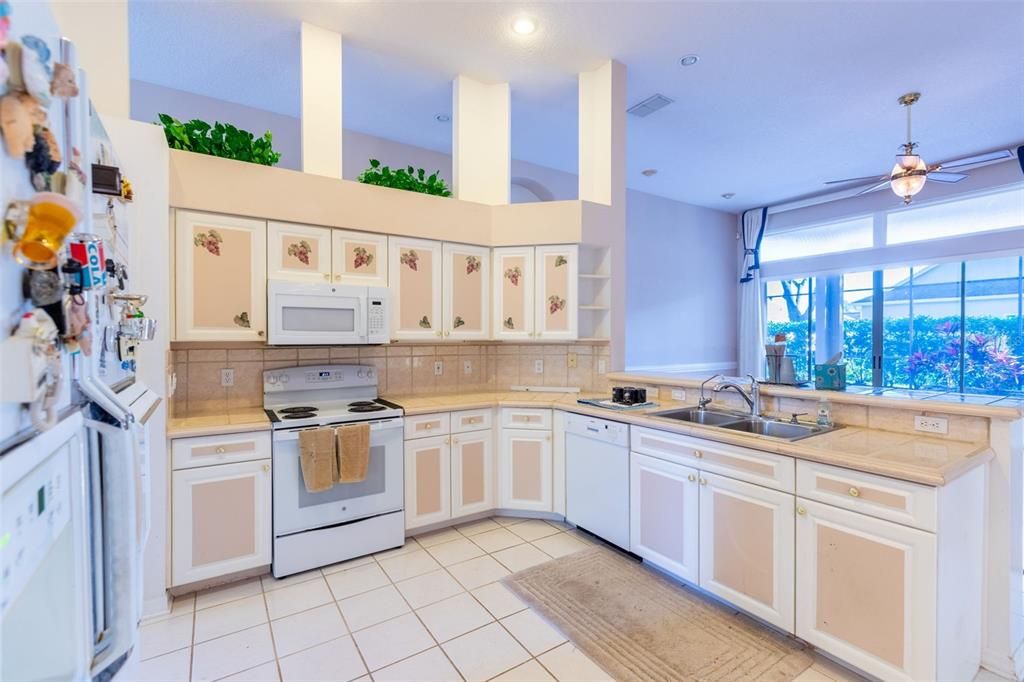 待售: $594,900 (4 贝兹, 3 浴室, 2267 平方英尺)