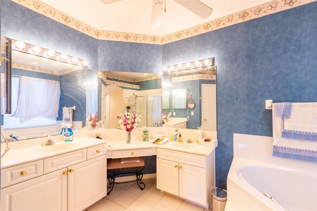 待售: $594,900 (4 贝兹, 3 浴室, 2267 平方英尺)