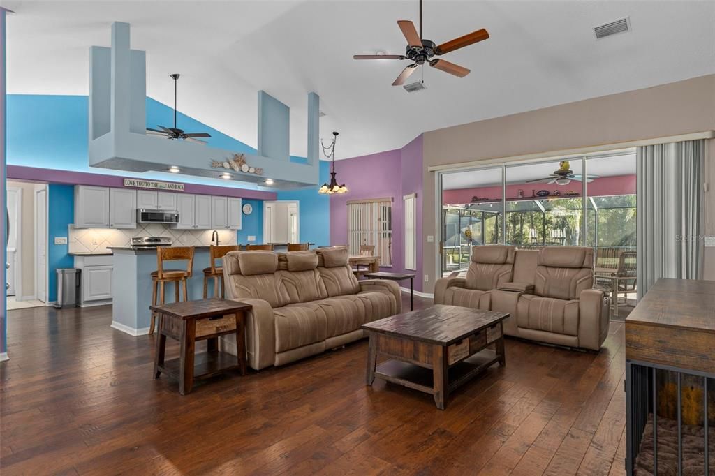 Active With Contract: $479,000 (3 beds, 2 baths, 1771 Square Feet)