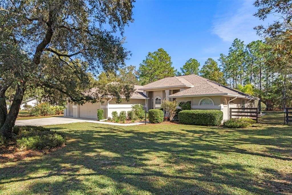 Active With Contract: $479,000 (3 beds, 2 baths, 1771 Square Feet)