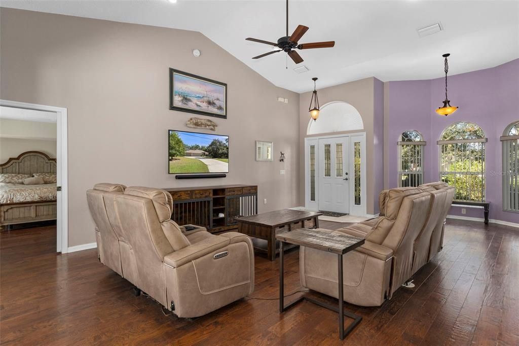Active With Contract: $479,000 (3 beds, 2 baths, 1771 Square Feet)