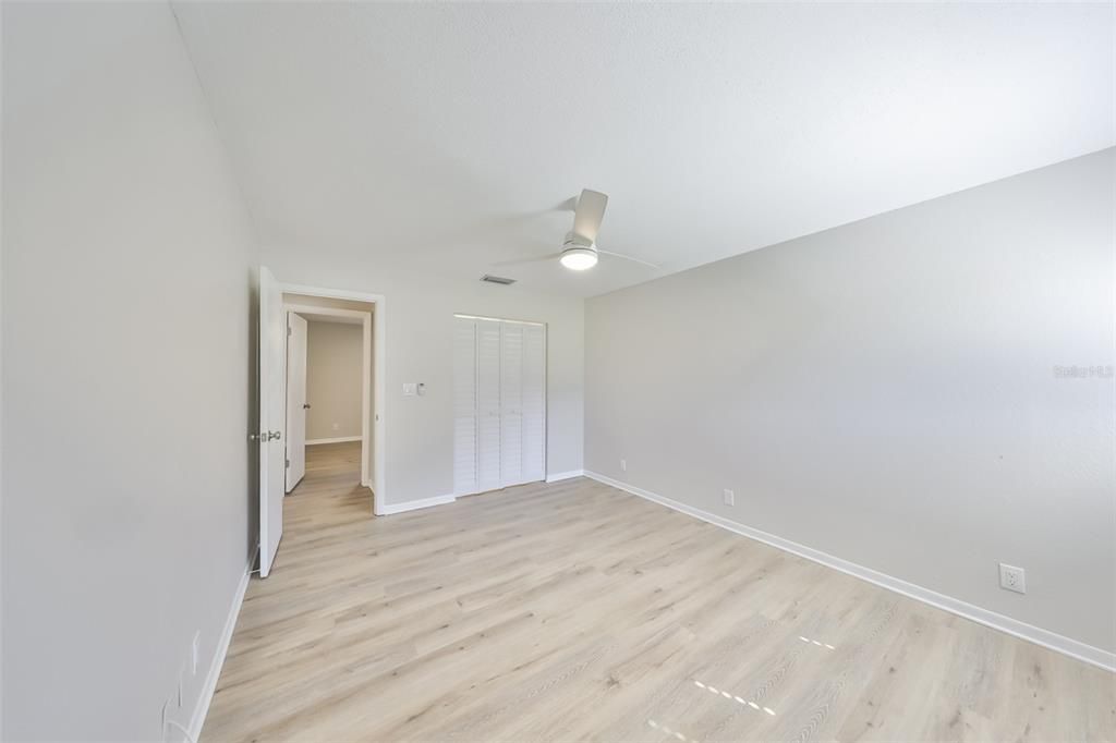 На продажу: $179,900 (2 спален, 1 ванн, 1085 Квадратных фут)