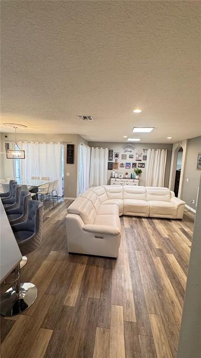 На продажу: $815,000 (5 спален, 3 ванн, 3211 Квадратных фут)