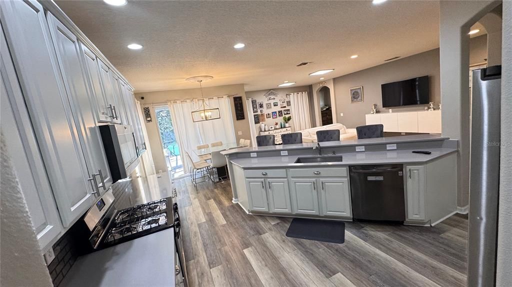 На продажу: $815,000 (5 спален, 3 ванн, 3211 Квадратных фут)