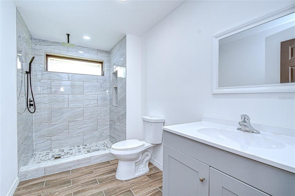 For Sale: $600,000 (4 beds, 3 baths, 2737 Square Feet)