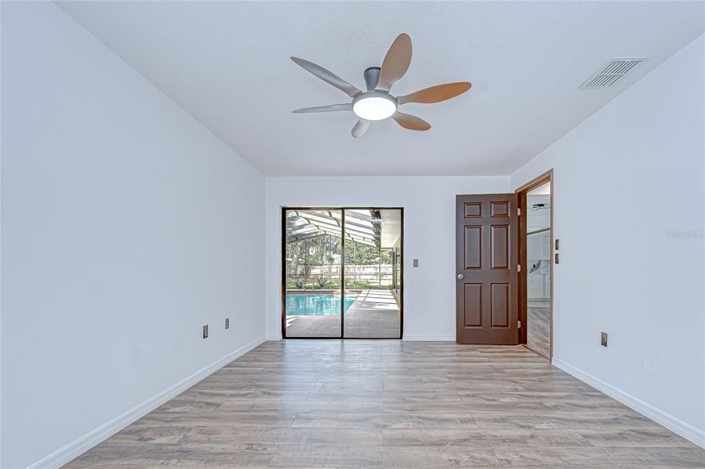 For Sale: $600,000 (4 beds, 3 baths, 2737 Square Feet)