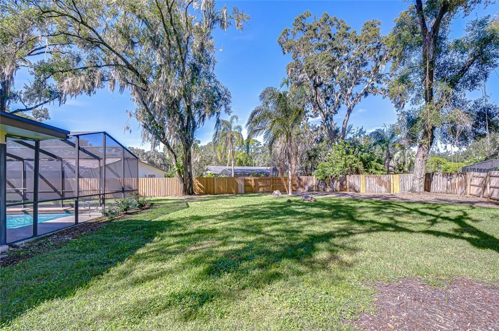 For Sale: $600,000 (4 beds, 3 baths, 2737 Square Feet)