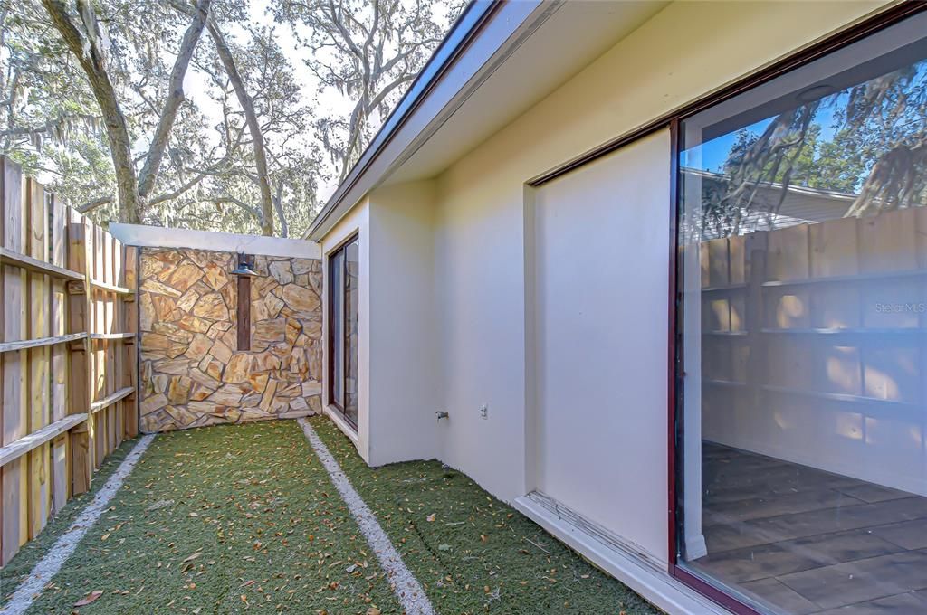 For Sale: $600,000 (4 beds, 3 baths, 2737 Square Feet)