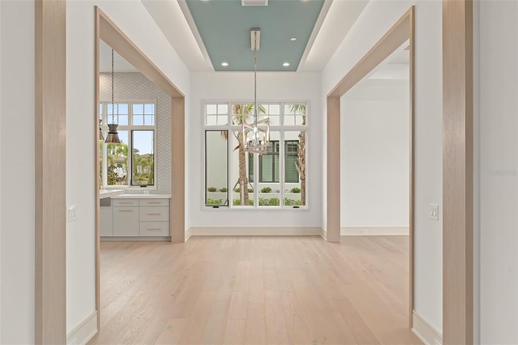 出租: $18,000 (4 贝兹, 4 浴室, 3239 平方英尺)