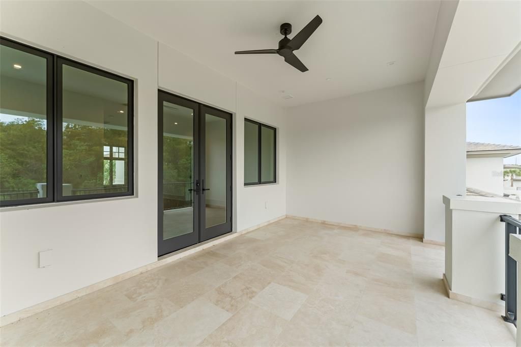 出租: $18,000 (4 贝兹, 4 浴室, 3239 平方英尺)