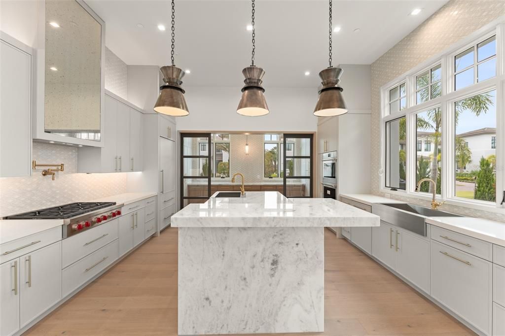 出租: $18,000 (4 贝兹, 4 浴室, 3239 平方英尺)