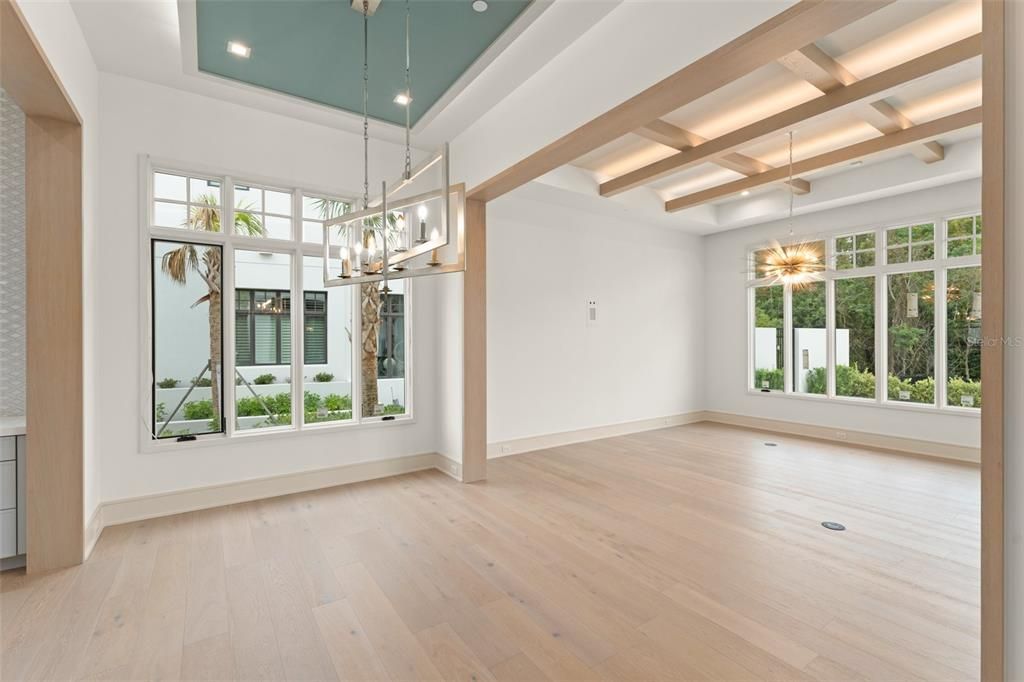 出租: $18,000 (4 贝兹, 4 浴室, 3239 平方英尺)