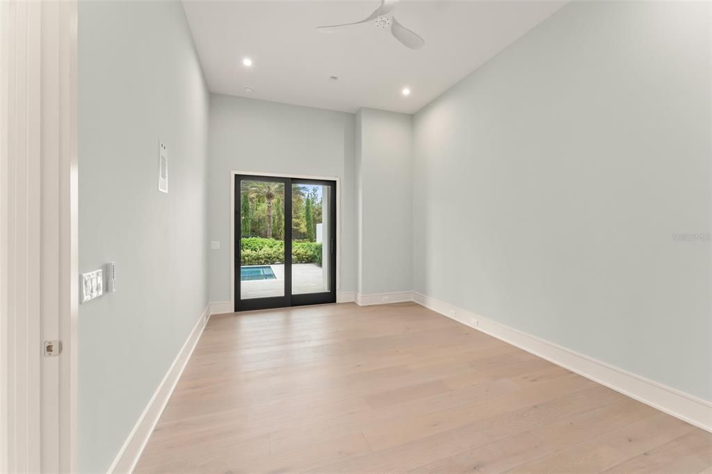 出租: $18,000 (4 贝兹, 4 浴室, 3239 平方英尺)