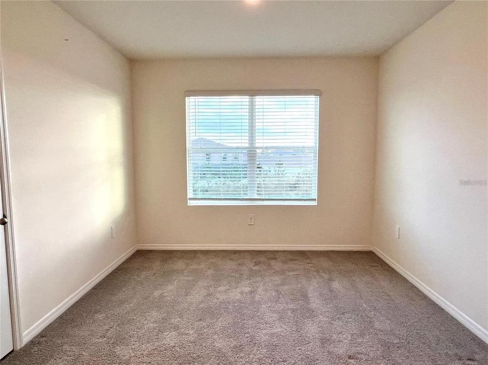 For Rent: $2,950 (5 beds, 3 baths, 2605 Square Feet)