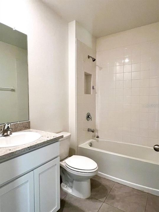 For Rent: $2,950 (5 beds, 3 baths, 2605 Square Feet)