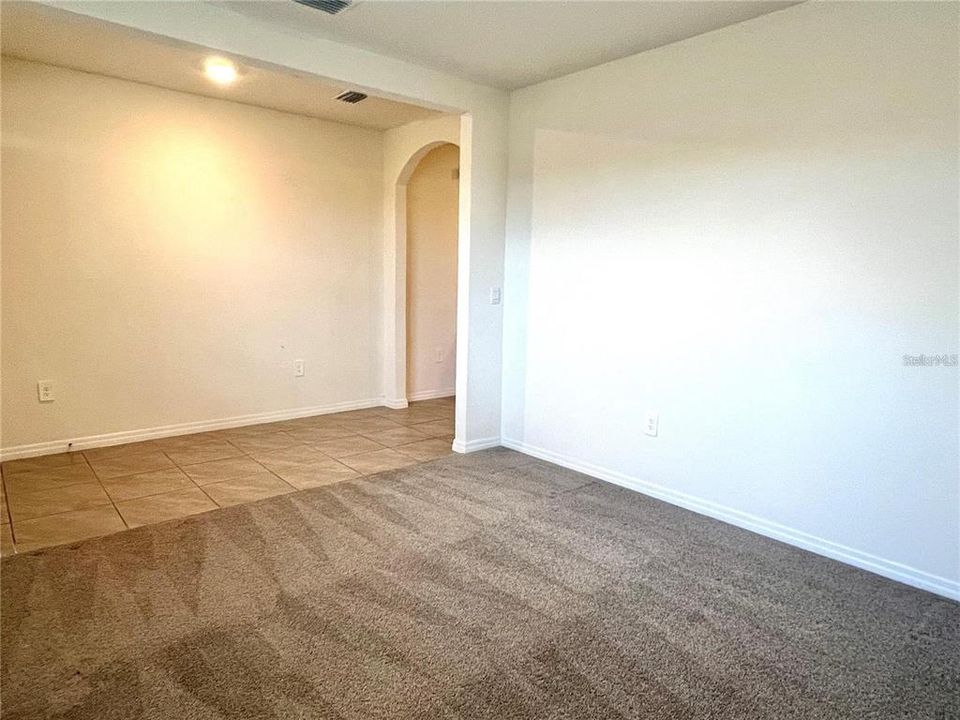 For Rent: $2,950 (5 beds, 3 baths, 2605 Square Feet)