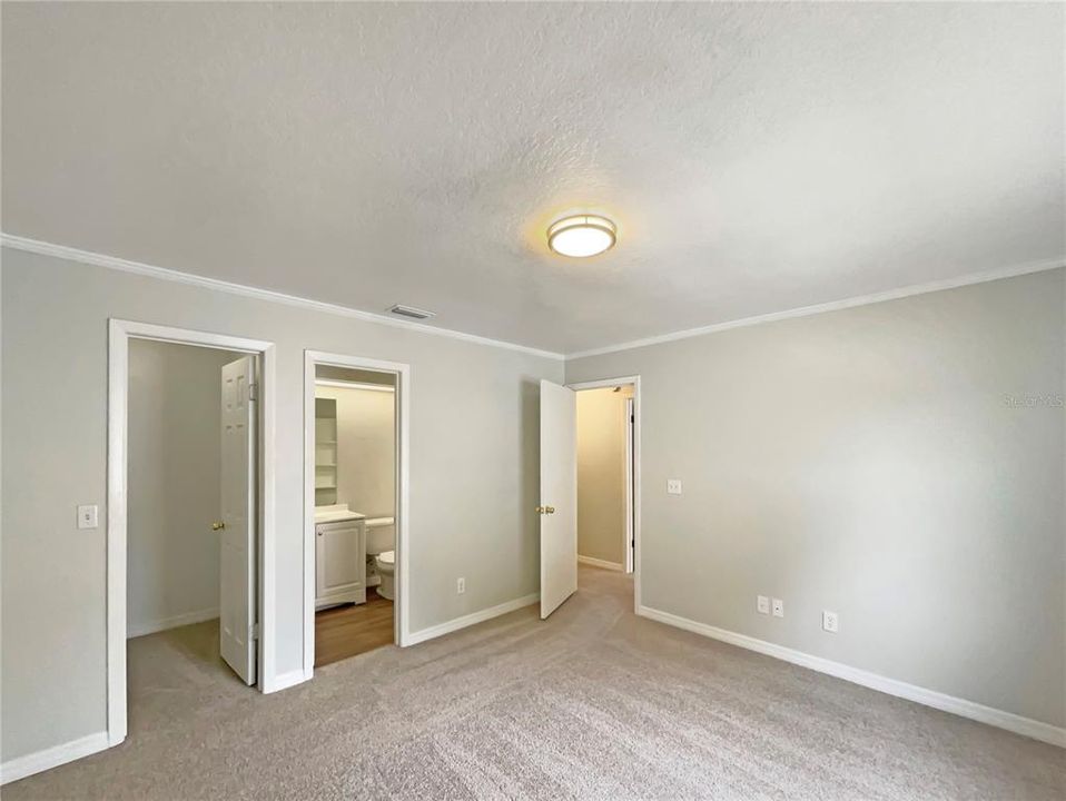 待售: $227,000 (2 贝兹, 2 浴室, 1025 平方英尺)