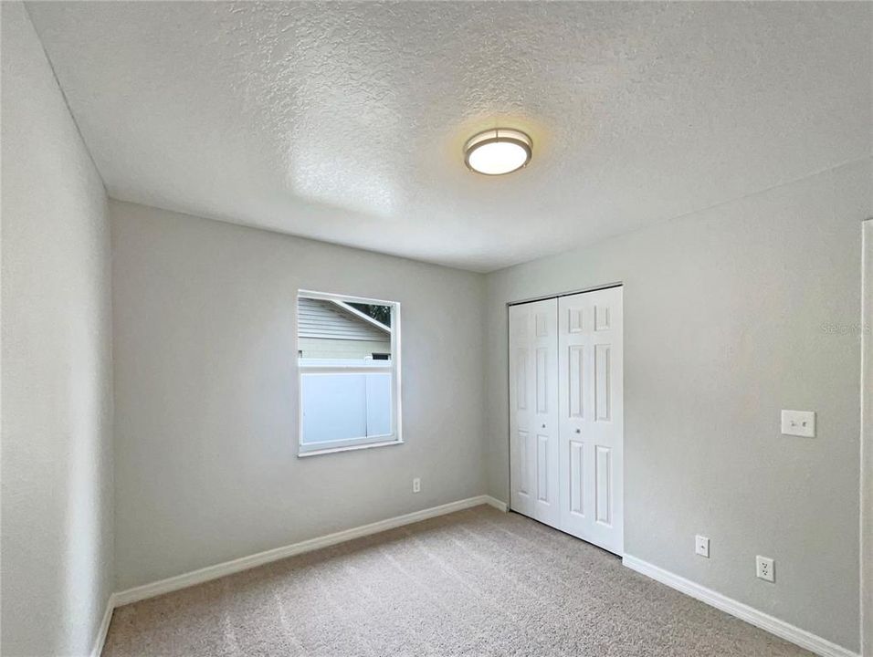 待售: $227,000 (2 贝兹, 2 浴室, 1025 平方英尺)