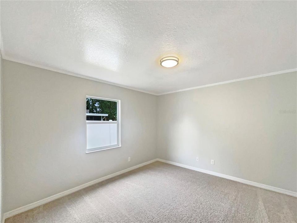 待售: $227,000 (2 贝兹, 2 浴室, 1025 平方英尺)