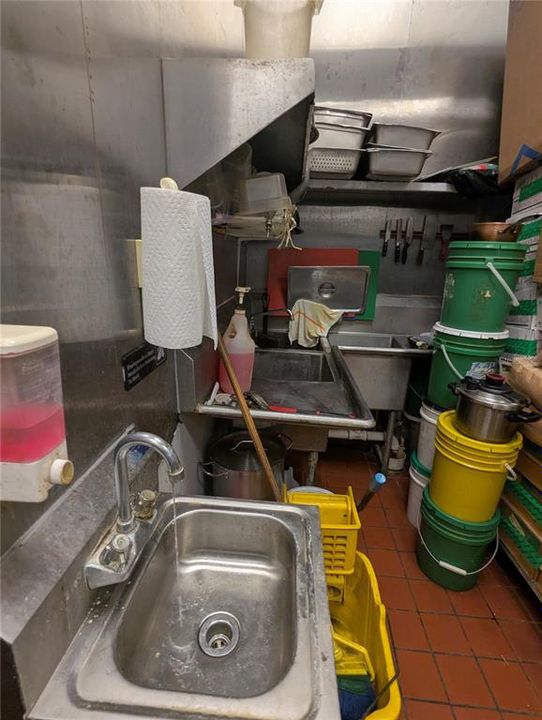 待售: $425,000 (0 贝兹, 0 浴室, 64694 平方英尺)