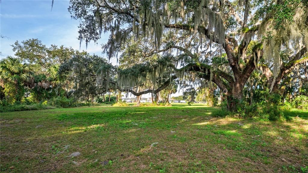 Под контрактом: $245,000 (1.50 acres)