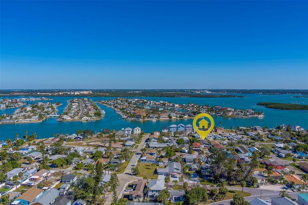 For Rent: $2,200 (2 beds, 1 baths, 676 Square Feet)