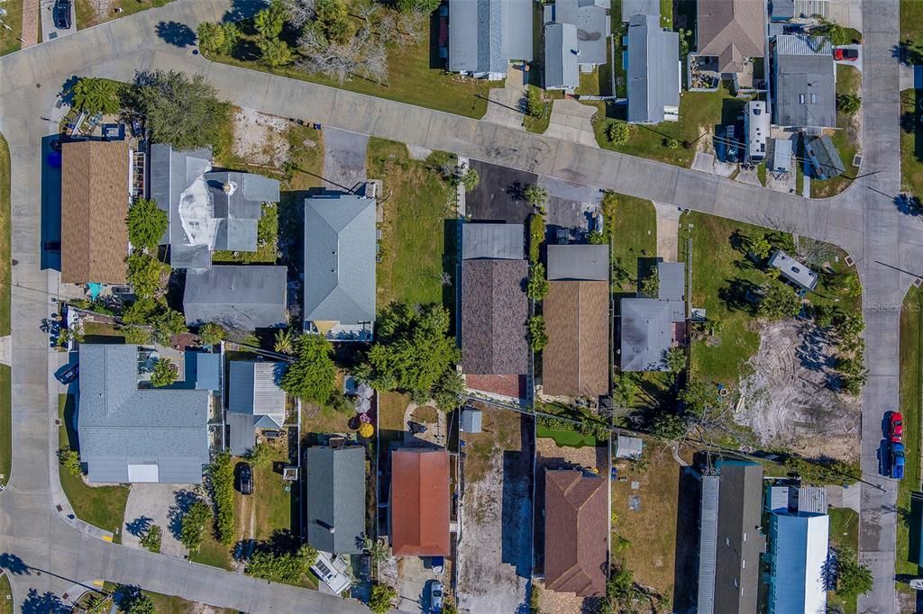 For Rent: $2,200 (2 beds, 1 baths, 676 Square Feet)