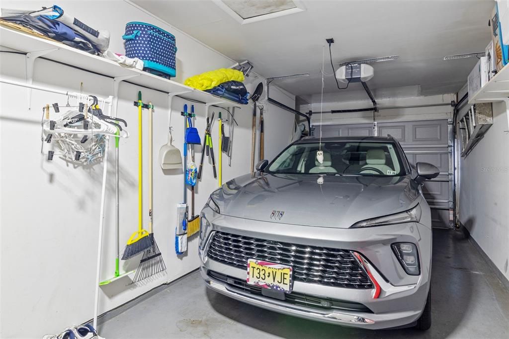 待售: $205,000 (2 贝兹, 2 浴室, 911 平方英尺)